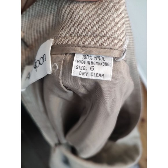 70's - 80's Albert Nipon Designer Wool Diagonal Striped Tan/Cream Skirt - Picture 10 of 11